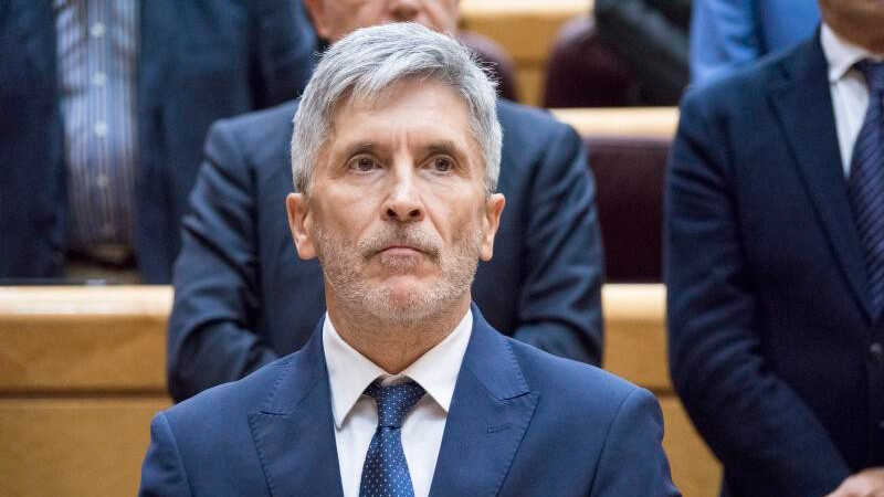 Marlaska fordert von der Polizei Erklärungen zu Bericht, der Marokko für die massenhafte Einreise von Migranten verantwortlich macht