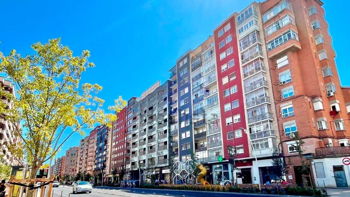 Dieses renovierte Penthouse blickt aus luftiger Höhe auf Saragossa: im AVE-Viertel für 230.000 Euro