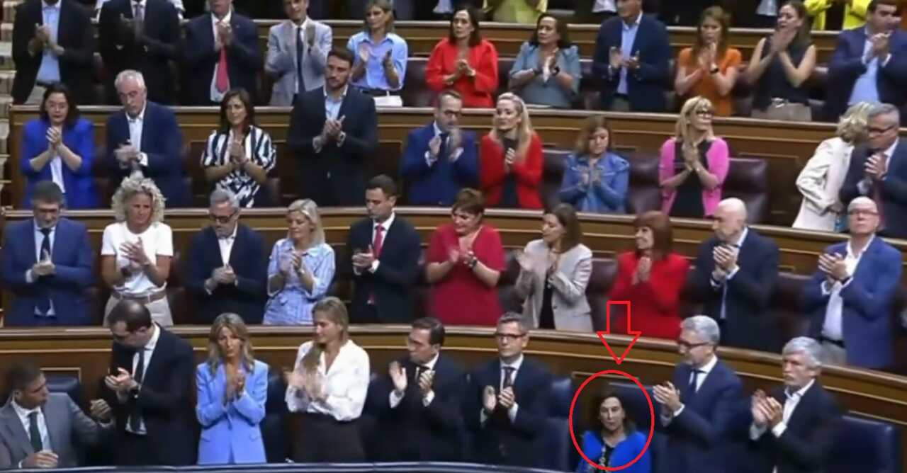 Robles geht auf Distanz zu Sánchez: Kein Applaus für Ankündigung des Präsidenten zu Ceuta