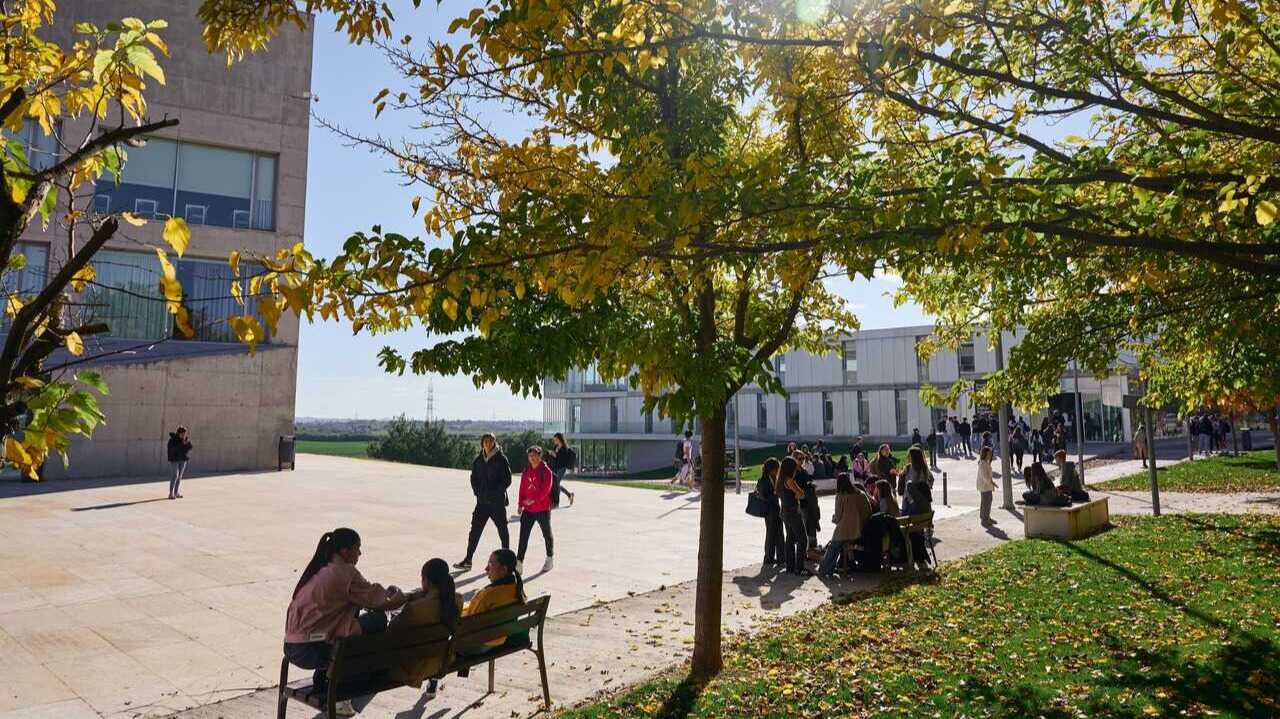 Die Universidad San Jorge startet mit mehr als 1.300 neuen Studierenden ins Studienjahr und eröffnet ein neues Gebäude