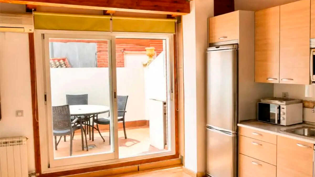 Terrasse, Dachboden und Garage im Zentrum von Zaragoza: Diese Dachgeschosswohnung sucht für 215.000 Euro einen Käufer