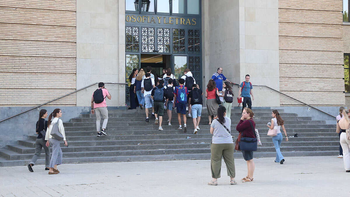 Vierzehn Studiengänge der Universität Saragossa haben noch freie Plätze