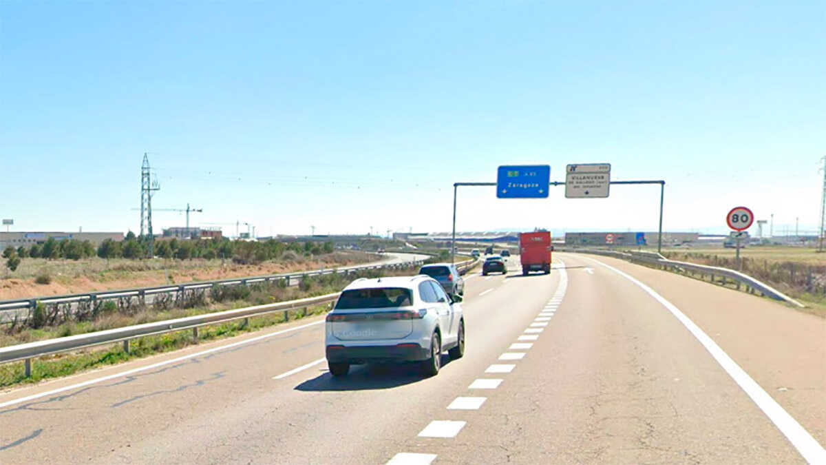Kleintransporter kippt auf A-23 bei Villanueva de Gállego um – vier Verletzte