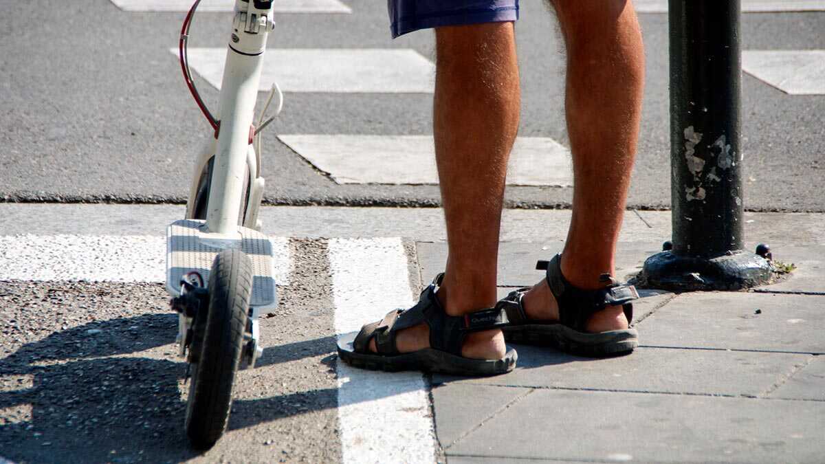 Spucken, Musik im Bus oder falsch abgestellte E-Scooter: Das besagt Zaragozas neue Verordnung