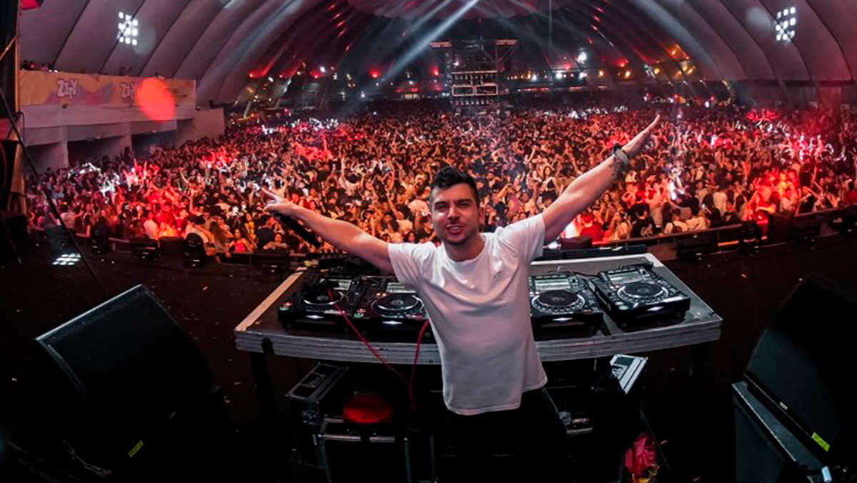 So wird die Fiesta Viral Light der Fiestas del Pilar 2026: drei DJs, Challenges, Make-up und Musik bis Mitternacht