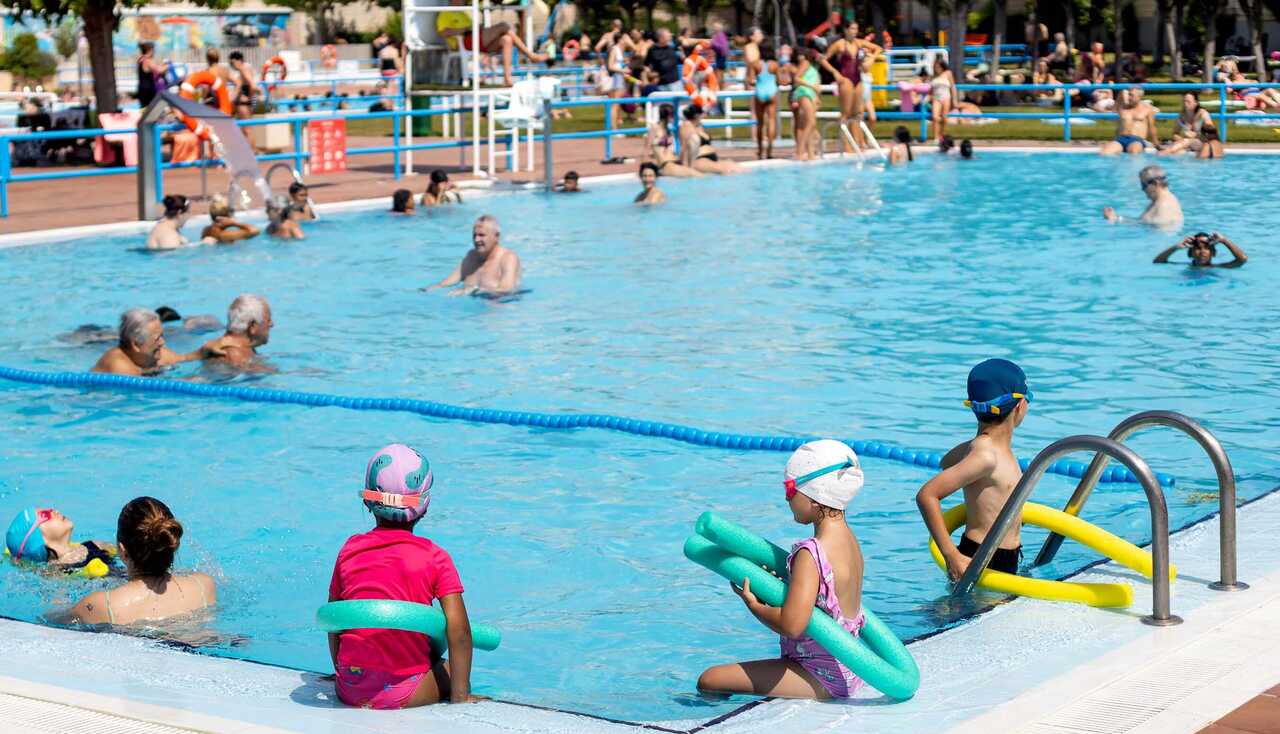 Hitzesommer beschert Zaragozas Schwimmbädern Rekord mit mehr als einer Million Besuchen