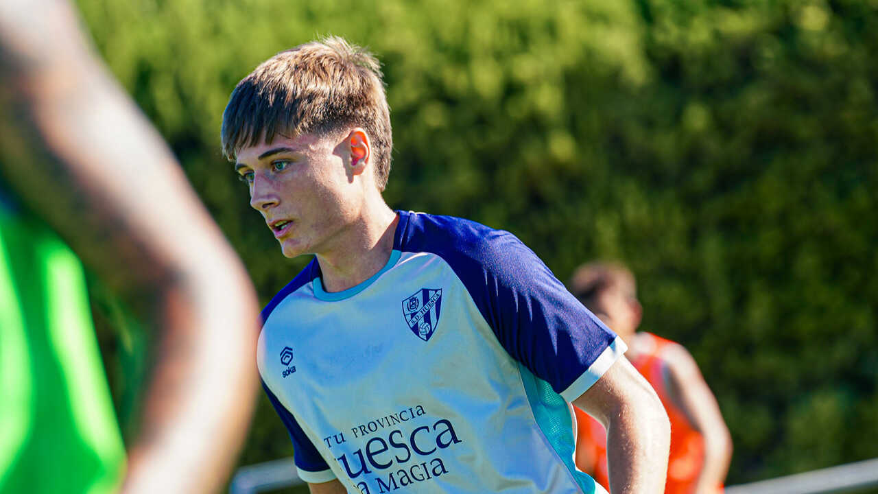 Iván Rodríguez zum Saisonstart der S.D. Huesca: „Die Ansprüche sind maximal, und wir waren nicht ganz auf der Höhe“