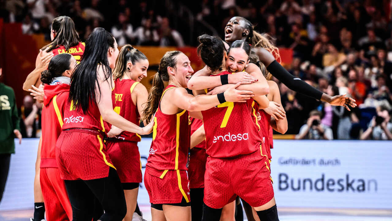 Spaniens Team um Mariona Ortiz kämpft nach Kantersieg gegen Australien um Medaillen