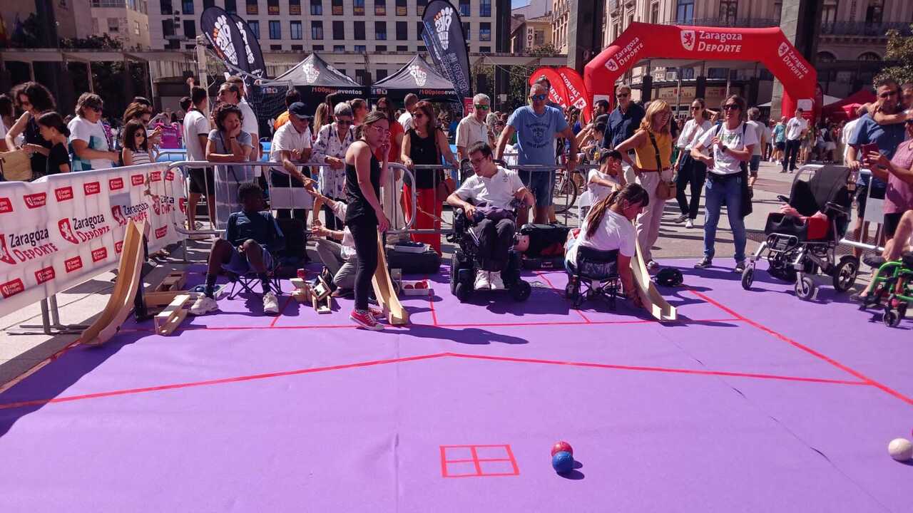Aspace Zaragoza lädt diesen Sonntag auf der Plaza del Pilar zum Boccia ein