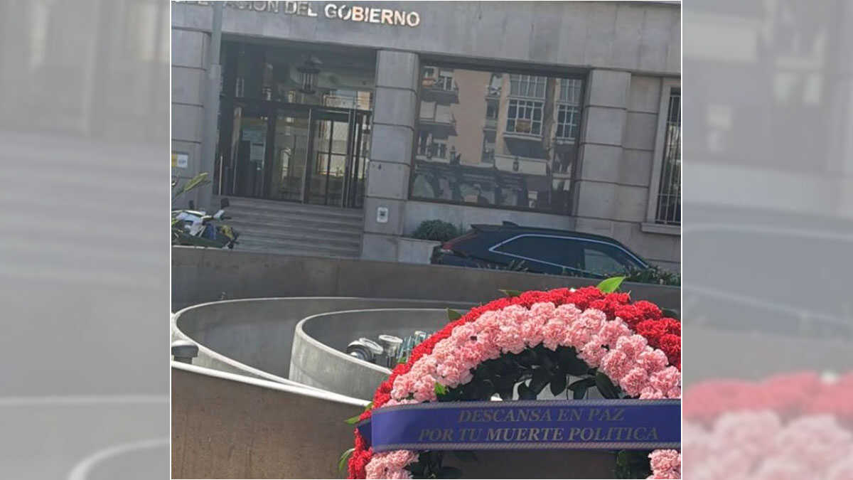 Trauerkranz erhöht Druck auf Pérez Triano: „Ruhe in Frieden zu deinem politischen Tod“