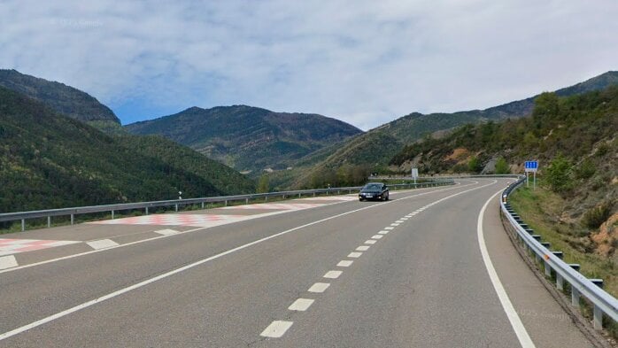 64-jähriger Motorradfahrer stirbt nach Kollision mit Pkw auf der N-260 bei Fiscal