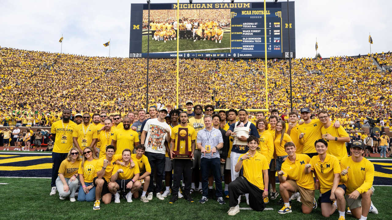 Aday Mara feiert in Michigan vor großem Publikum den NCAA-Titel