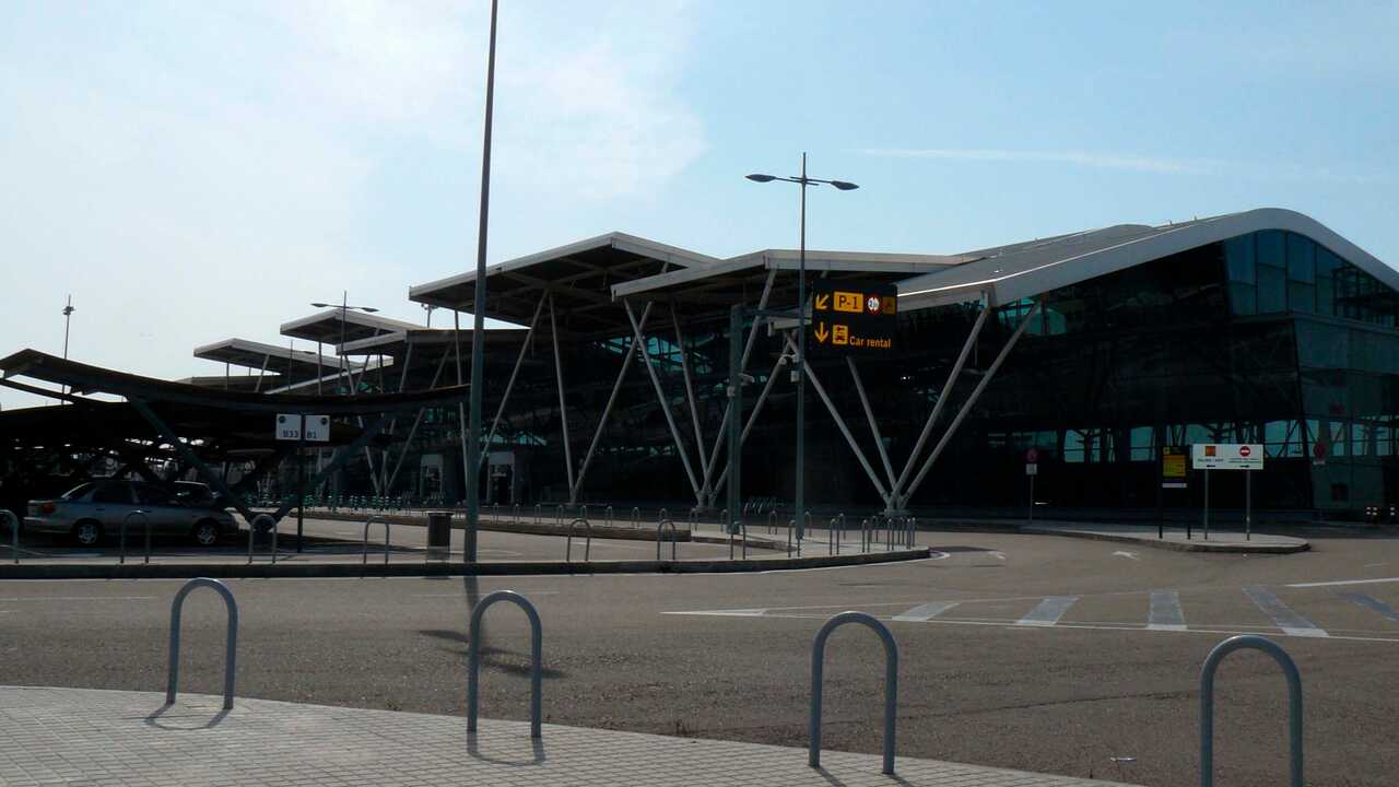 Der Flughafen Zaragoza erhält 96 Millionen Euro für eine neue Stromzentrale und die Anpassung der Startbahn
