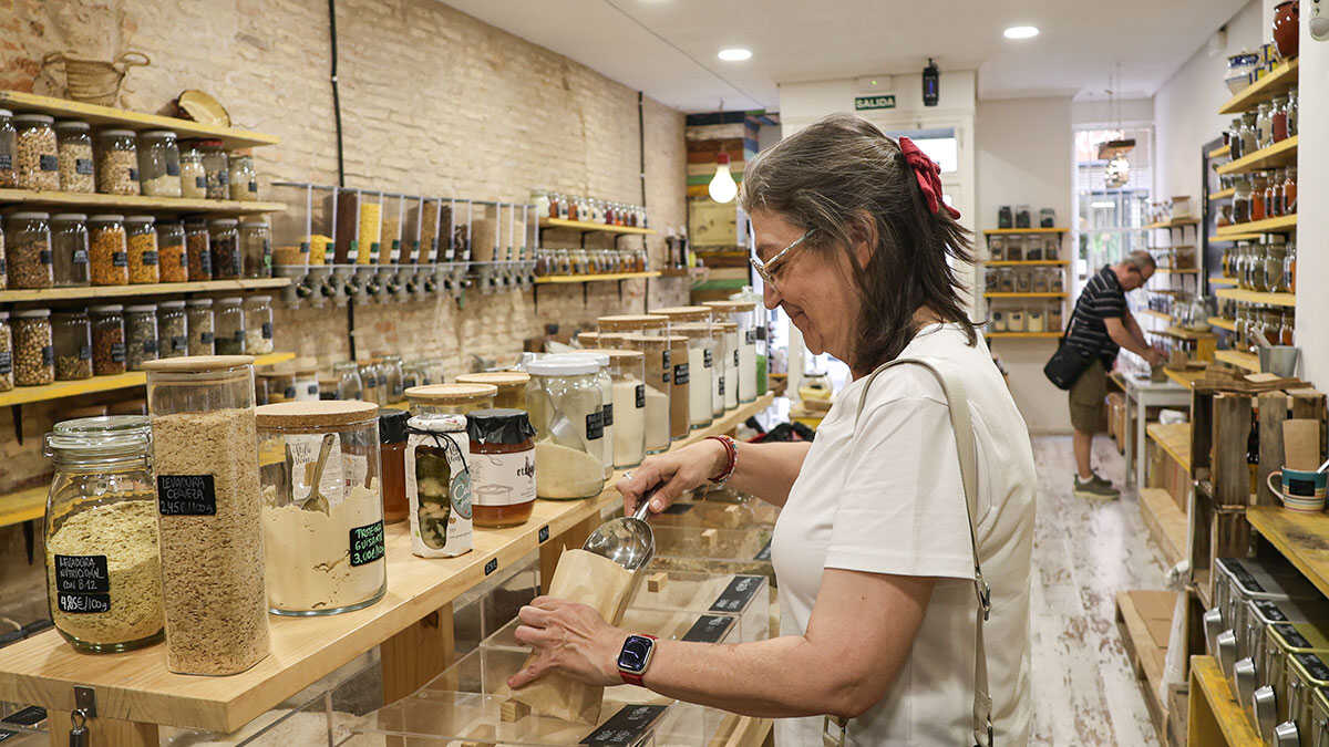 Der kleine Laden in Zaragoza, der seit sieben Jahren zeigt, dass Einkaufen auch anders geht