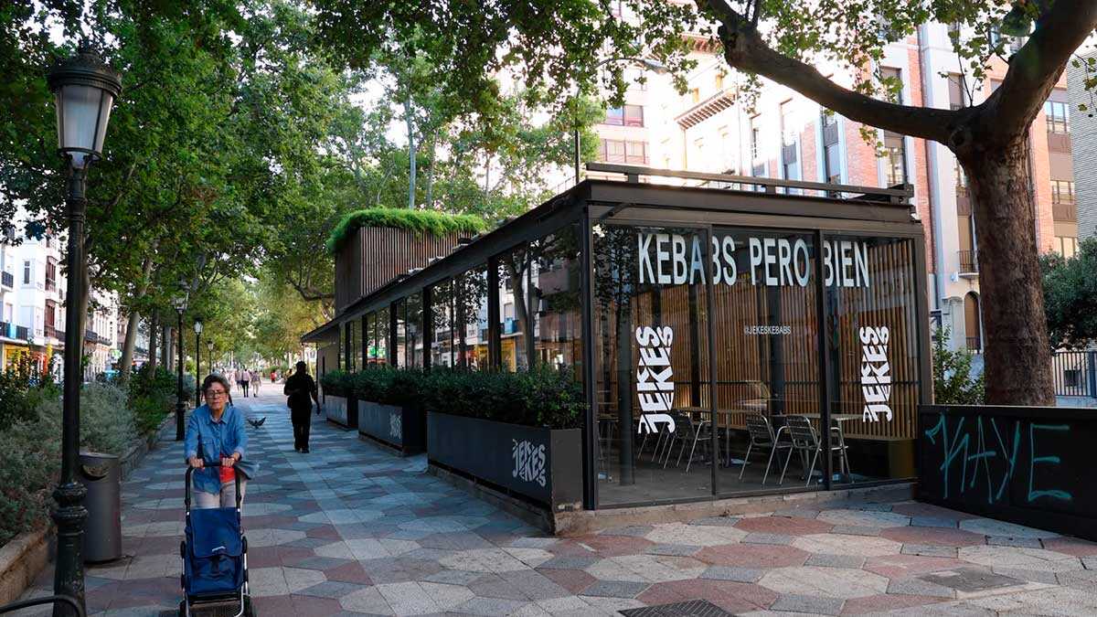 JEKES schließt in Zaragoza: Der Kebab-Kiosk an der Sagasta macht nach anderthalb Jahren dicht
