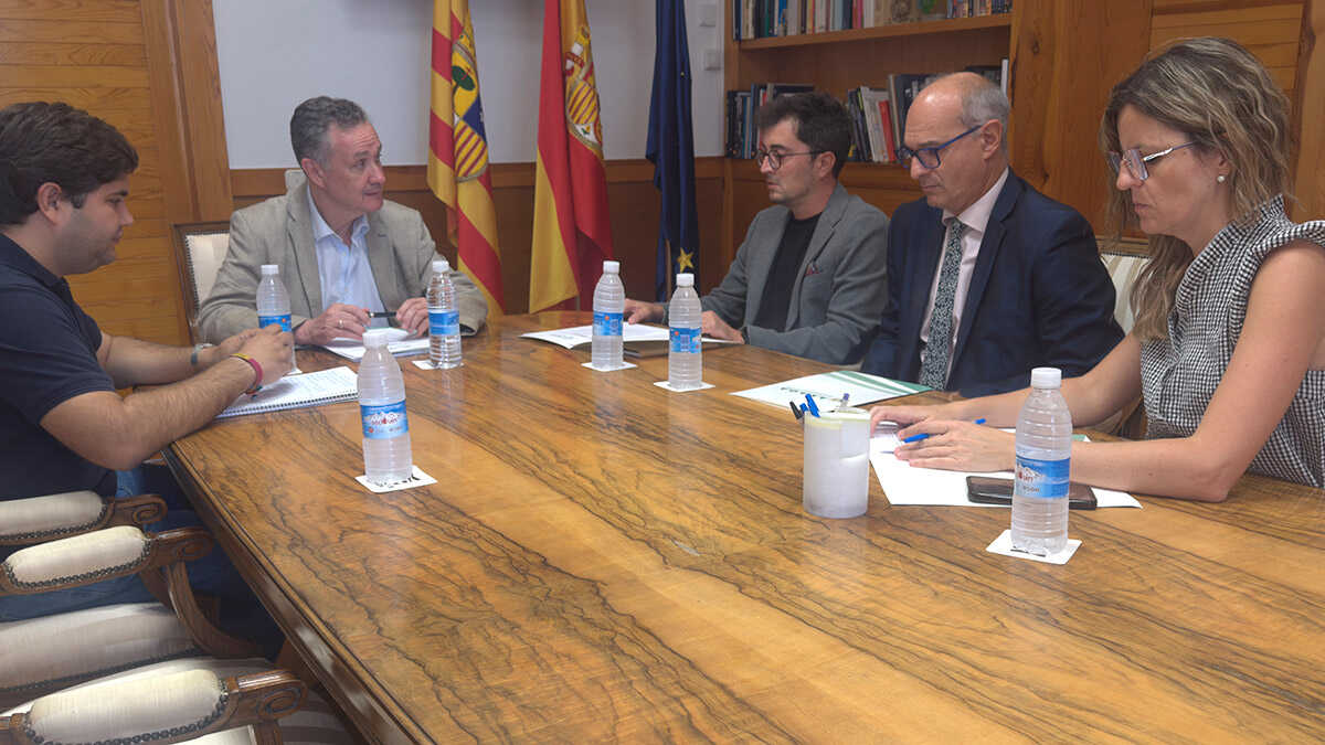 Umweltressort und Araga erörtern Nitrate, Wildtiere und Brände in Aragón