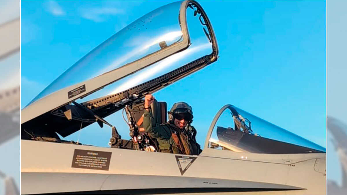 Zwei in Zaragoza stationierte F-18 eskortieren russisches Flugzeug über der Ostsee