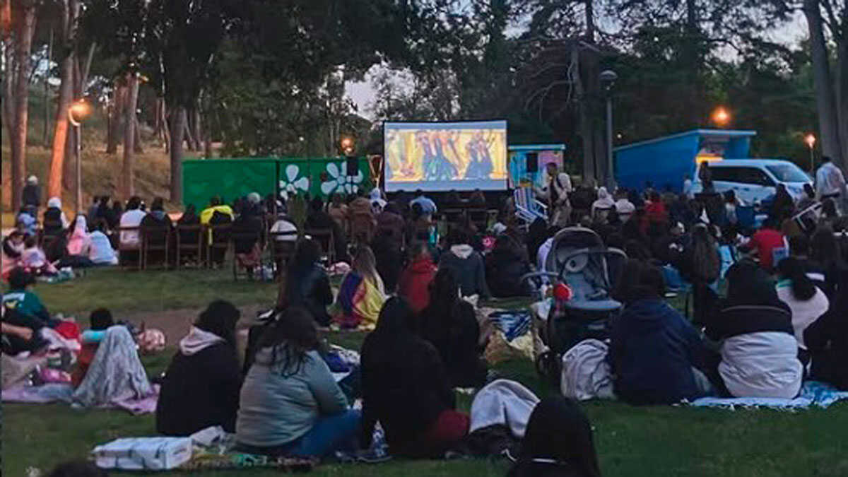 Zaragozas Sommerkino verabschiedet sich (vorerst) mit einer letzten kostenlosen Vorführung in diesem Park