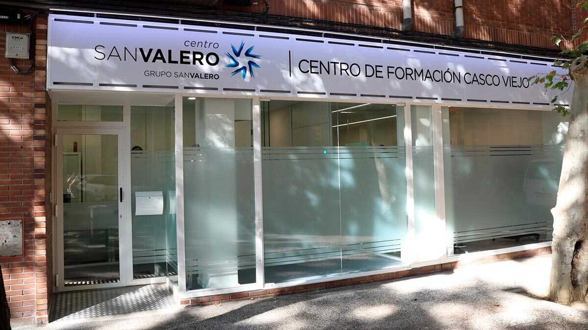 Vom Friseursalon zur Kfz-Mechanik: Das neue Ausbildungsangebot des Centro San Valero in der Altstadt