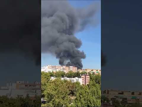 (VIDEO) So sieht der Brand in Cogullada aus, der eine gewaltige Rauchwolke über Saragossa aufsteigen lässt
