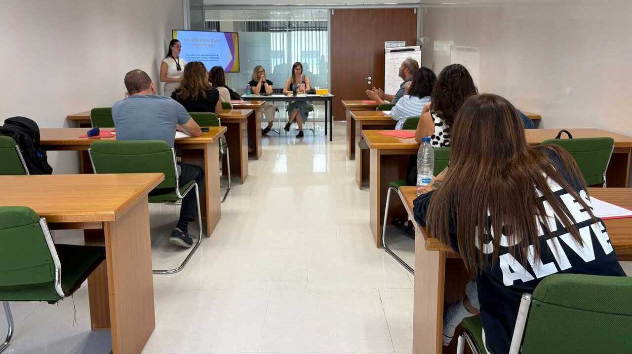 Zaragoza schult kommunale Beschäftigte, um Barrieren abzubauen und die Barrierefreiheit zu verbessern