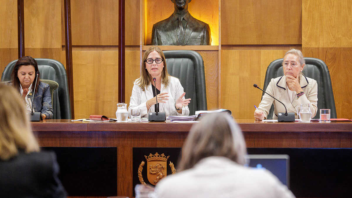 Zaragoza billigt Abgabenordnung für 2027: Grundsteuer bleibt stabil, Wasser und Abfall werden 2,5 Prozent teurer