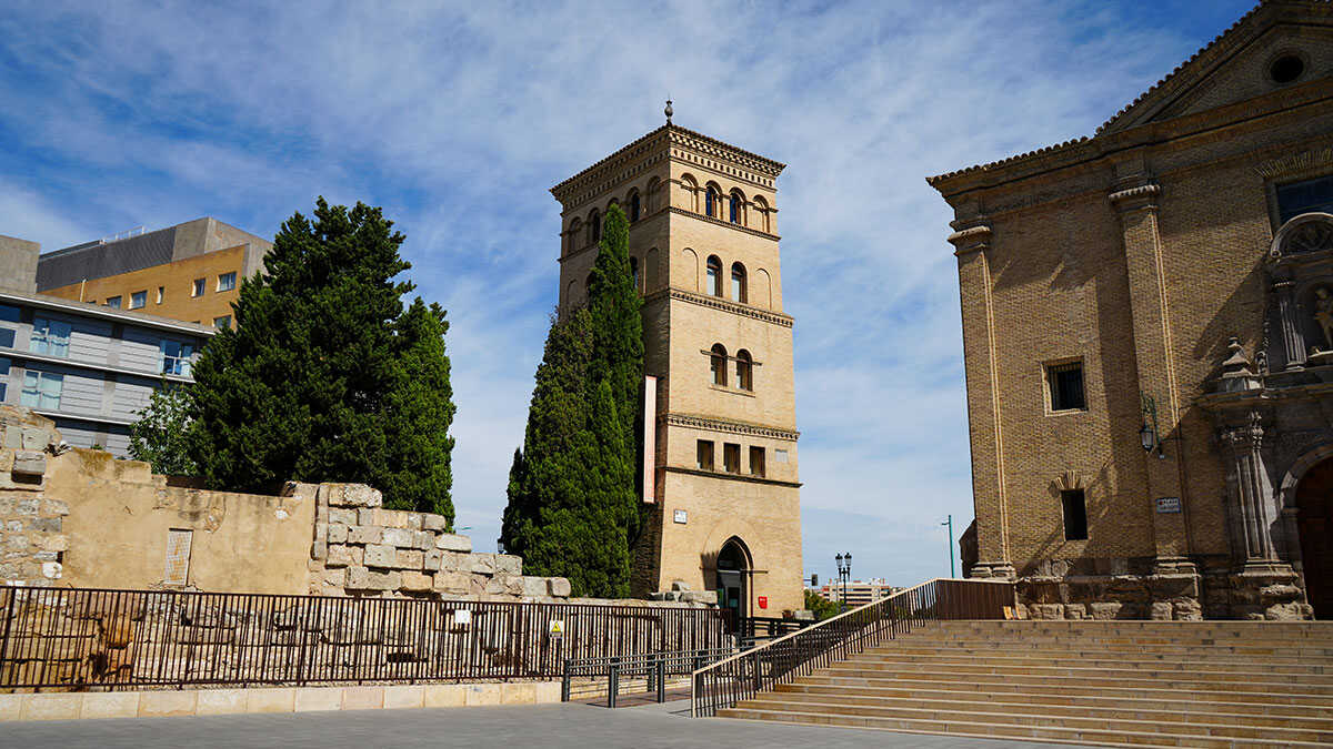 Der Turm von Zaragoza, der zu einer muslimischen Zitadelle gehörte und einen kostenlosen 360-Grad-Ausblick verbirgt