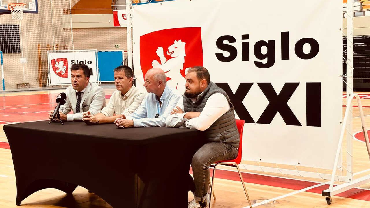 "Fünf Teams. Eine Tribüne": Das Abonnement Siglo XXI bietet rund 80 Spiele für 120 Euro
