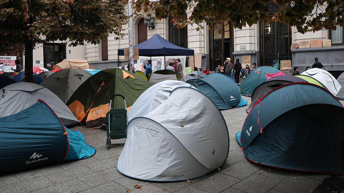 Zaragoza erwacht zwischen Zelten gegen hohe Wohnkosten: „Wir bleiben so lange wie nötig“