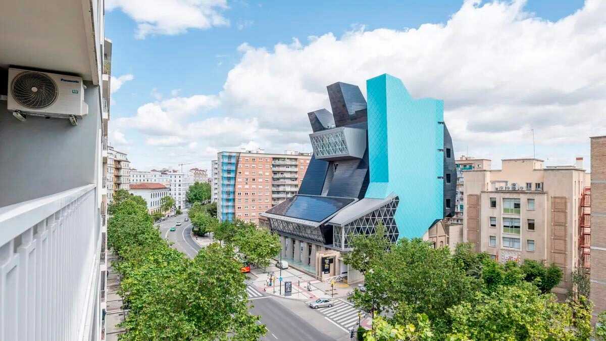 Sieben Etagen über der Puerta del Carmen: Wohnung in Zaragoza für 375.000 Euro