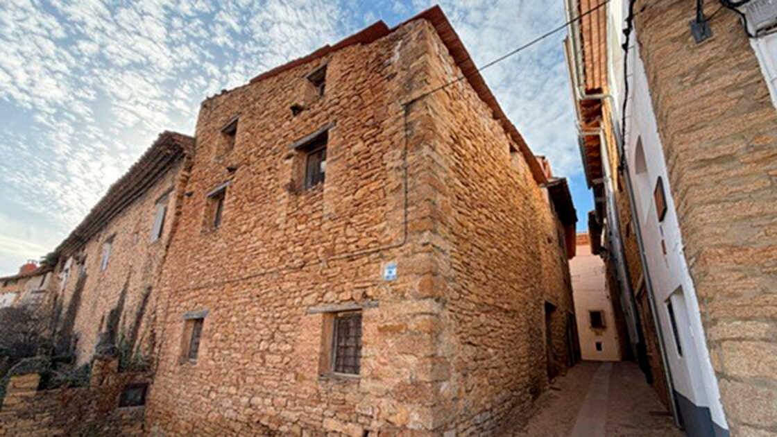Wohnraum als Schlüssel für Bevölkerungswachstum: Dieses Dorf in Teruel saniert vier Häuser