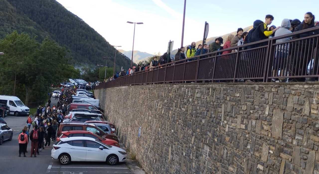 Das Pilar-Wochenende füllt Ordesa: Zugang zur Pradera wegen Überfüllung gesperrt