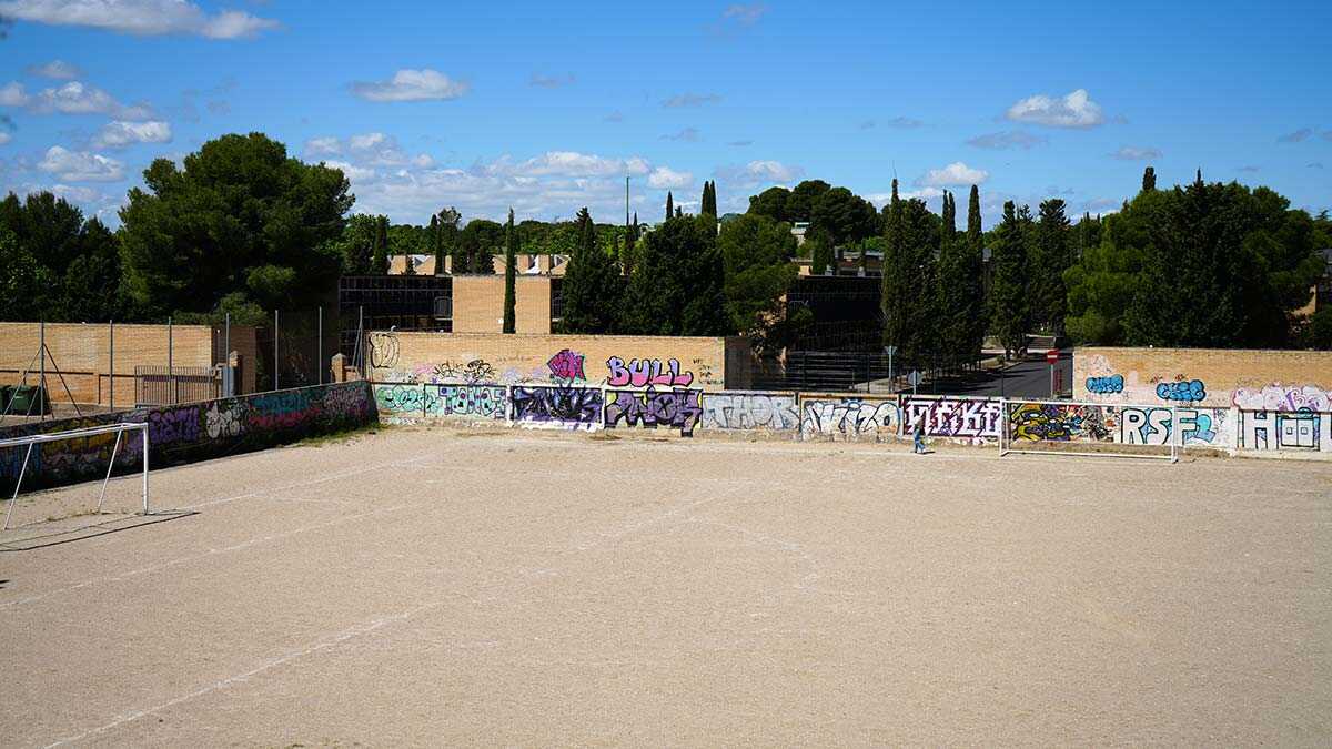 Neue Rückhaltedämme in Parque Venecia sollen in vier Monaten Hochwasser eindämmen