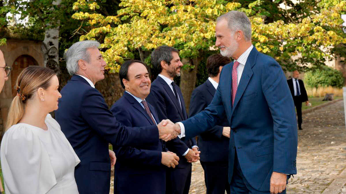 Azcón schlägt dem König ein jährliches Treffen der vier Gebiete der ehemaligen Krone von Aragón vor: „Wir wollen gute Nachbarschaft fördern“