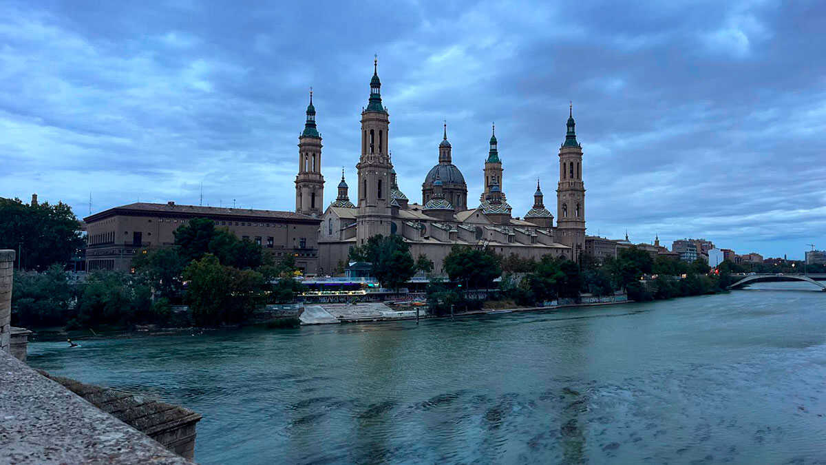 El Pilar verabschiedet sich in Aragón mit Regen, Cierzo und einem Temperatursturz