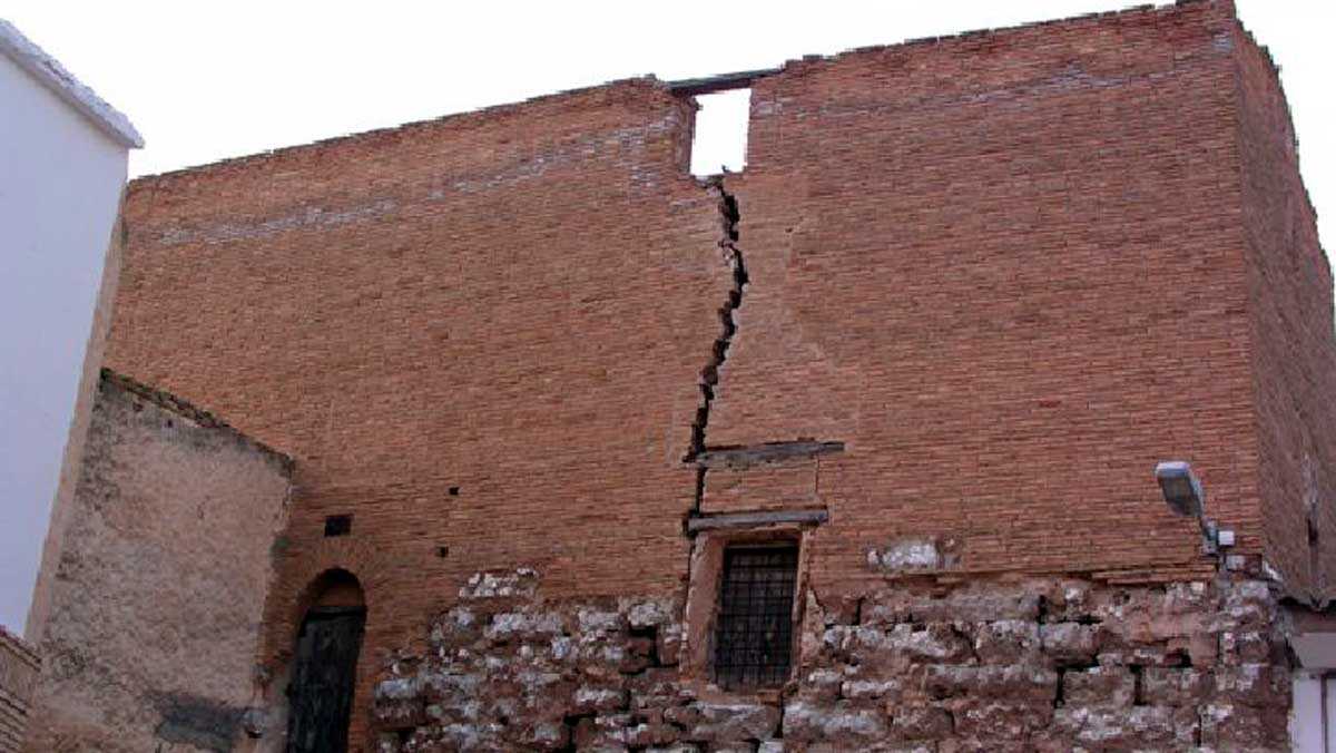 Vor 5 Jahren in Aragón: Der historische Turm der Grafen von Bureta kehrte wegen seines Verfalls auf die Rote Liste zurück