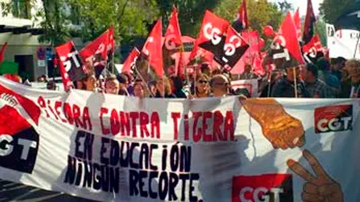Vor 15 Jahren in Aragón: 350 Lehrkräfte protestierten in Madrid gegen Kürzungen im öffentlichen Bildungswesen