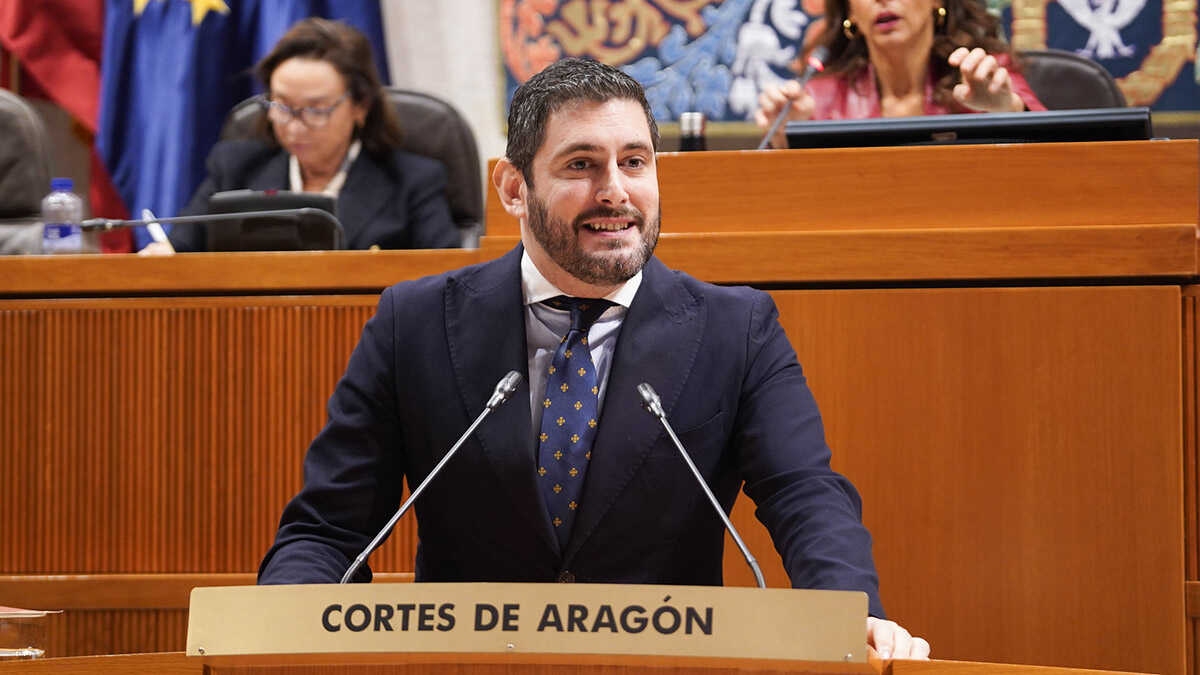PSOE wirft Vox den Abbau des LGTBI-Schutzes vor, Nolasco verteidigt seine Amtsführung