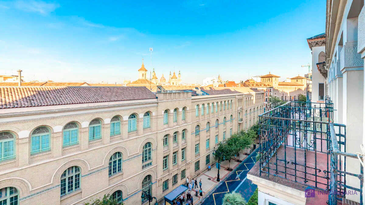 Die 133 Quadratmeter große Wohnung in einem historischen Gebäude im Zentrum von Zaragoza für 260.000 Euro