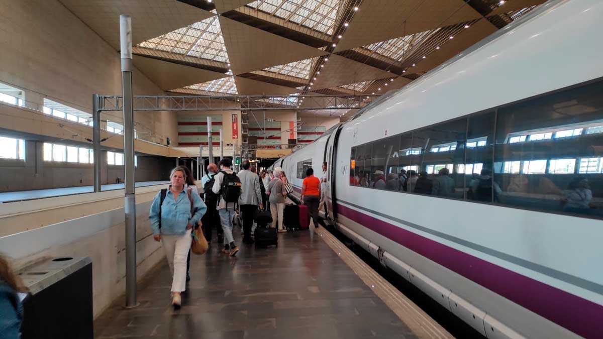 Puente erwägt Sperrung der AVE-Strecke Madrid-Zaragoza-Barcelona für Bauarbeiten 2027